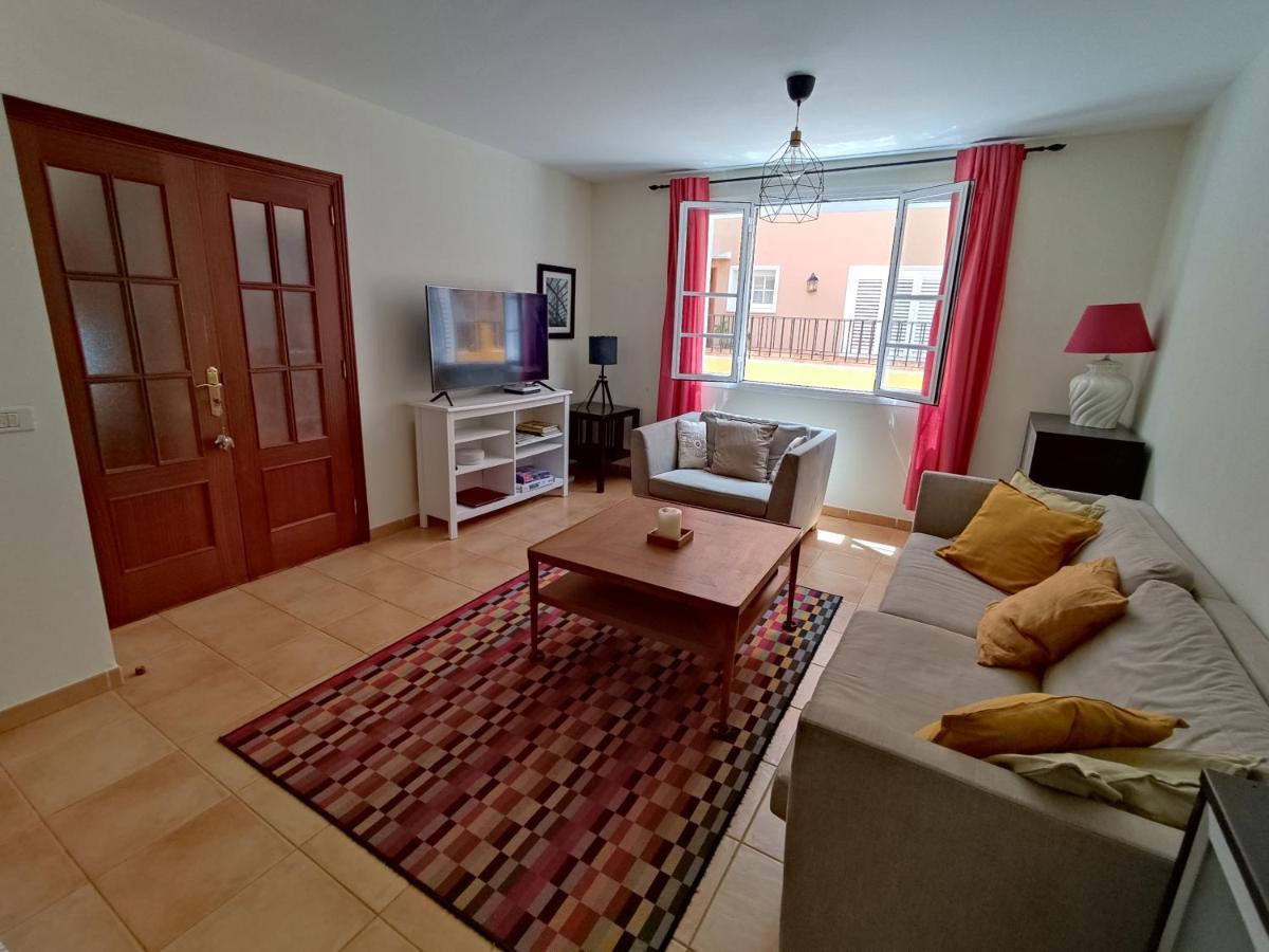 Cheerful 3 Bedroom Town House With Garage Tegueste Exterior foto