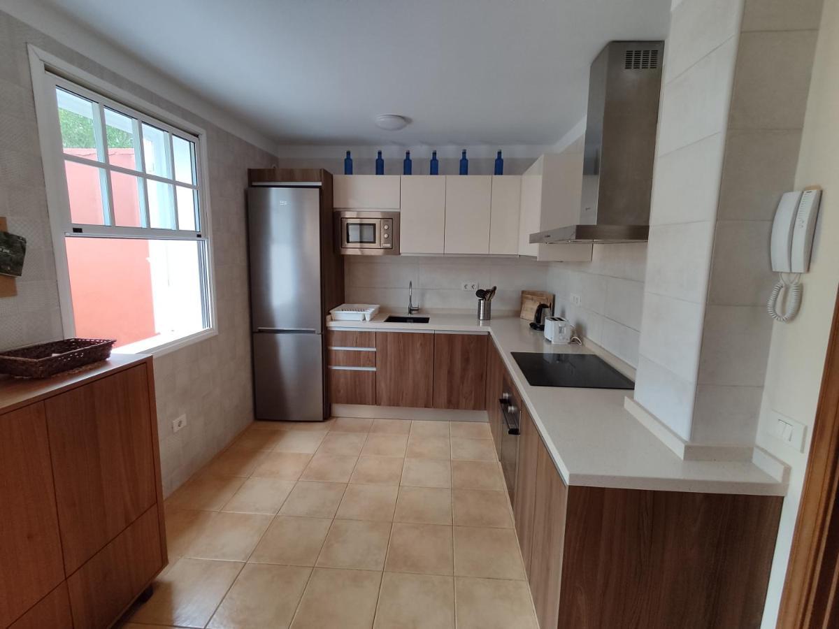 Cheerful 3 Bedroom Town House With Garage Tegueste Exterior foto
